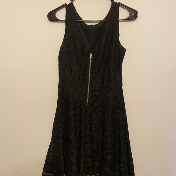 Black lace and sparkle dress - Picture 2 of 3